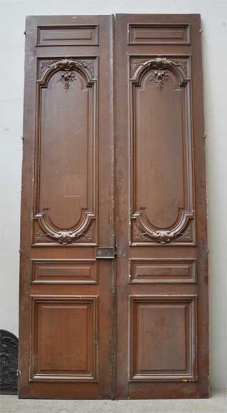 Paire de portes ancienne en bois et en stuc-0