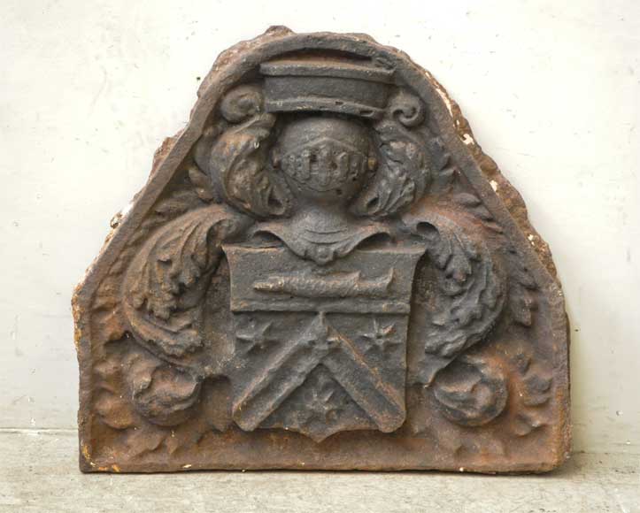 Plaque de cheminée ancienne aux armes de la famille Brétel de Grémonville-0